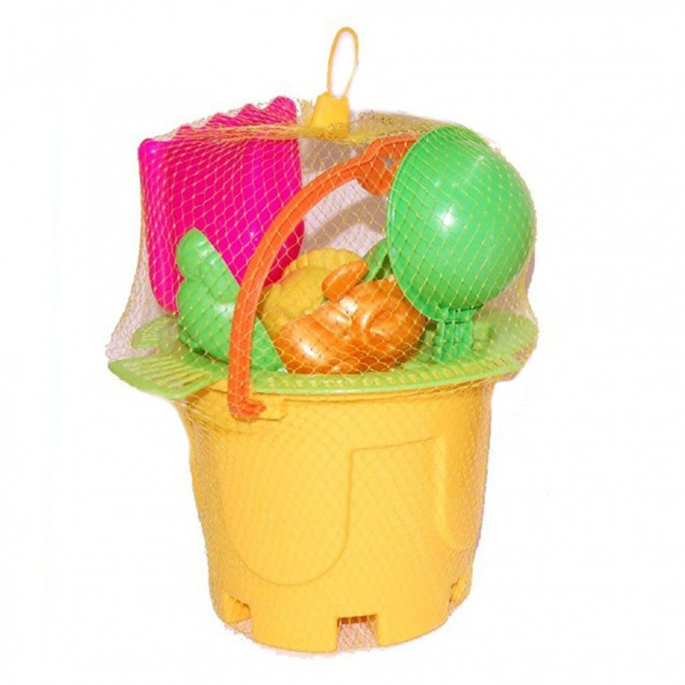 Bucket Tower and Beach Accessories...